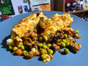 Easy Cottage Pie with Cheesy Mashed Potatoes