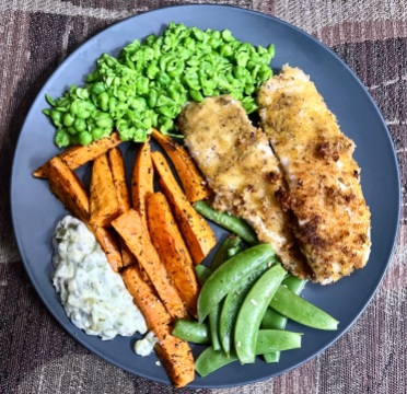 Breaded Fish ’n’ Sweet Potato Chips with Chunky Tartar Sauce & Mashed Peas