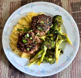 Maple-Mustard Glazed Beef Mini Meatloaves over Mashed Potatoes with Roasted Broccoli